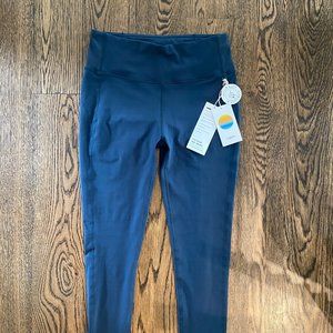 NWT - Vuori - Pace High Rise Legging - Indigo - Size M